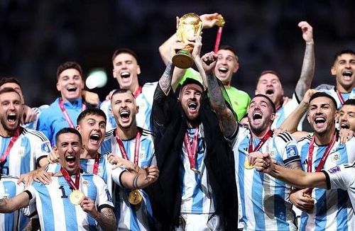 国际足联男子足球世界杯：全球瞩目的足球盛宴  